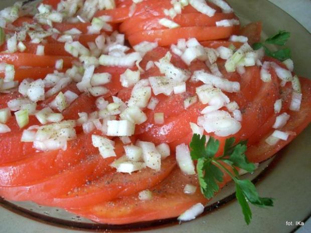 Przepis  sałatka z pomidorów, łatwizna! przepis