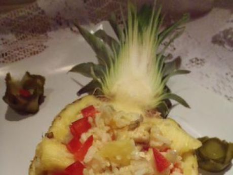 Przepis  sałatka ryżowa w ananasie przepis