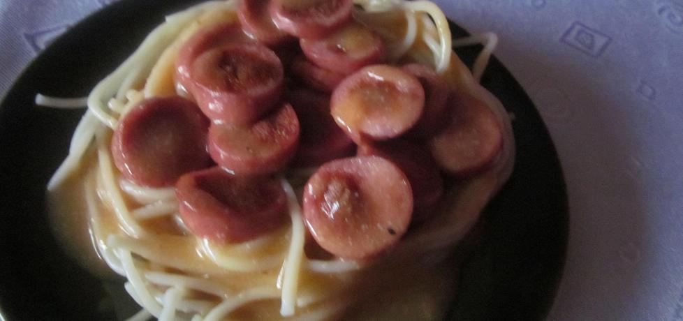 Spaghetti z sosem z parówek (autor: halina17)