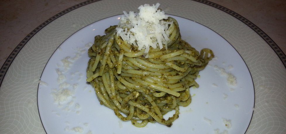 Spaghetti z pesto alla genovese (autor: bertpvd)