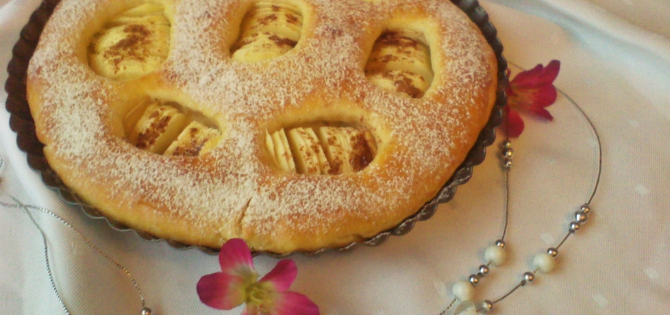 Drożdżowe ciasto z jabłkami (autor: mira85)
