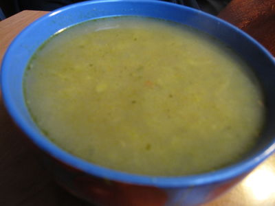 Zupa ogórkowa z pikantną nutą