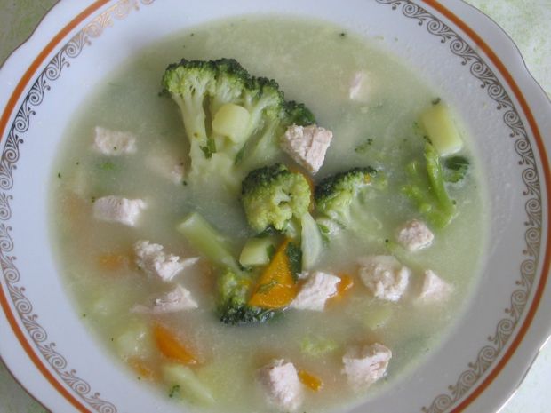 Przepis  zupa brokułowa z kurczakiem przepis