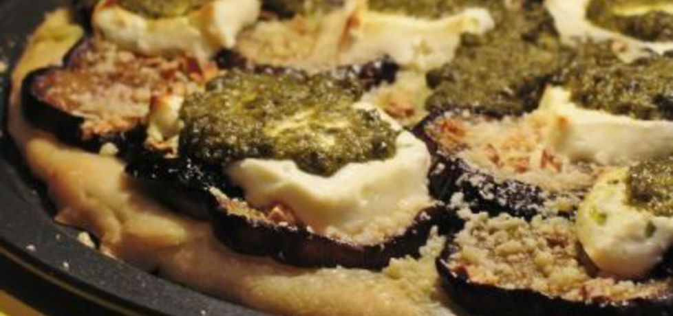 Pizza z bakłażanem, pesto i kozim serem (autor: grumko ...