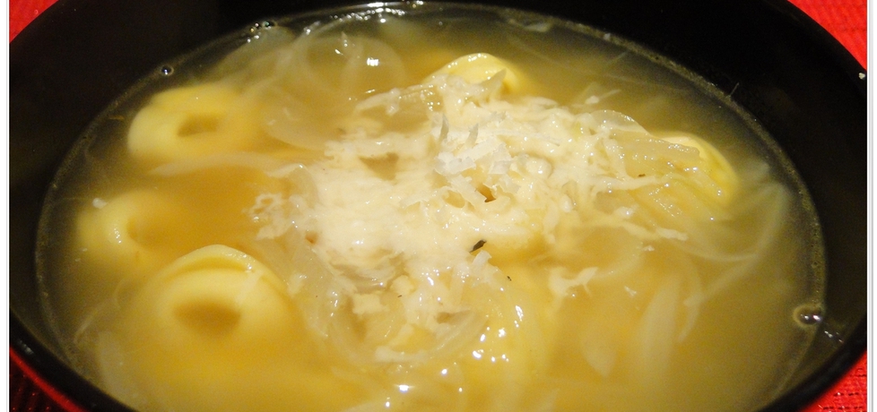 Zupa cebulowa z tortellini serowym. (autor: ao12)