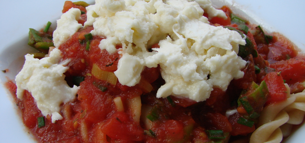Makron z sosem pomidorowym i mozzarellą (autor: etka ...