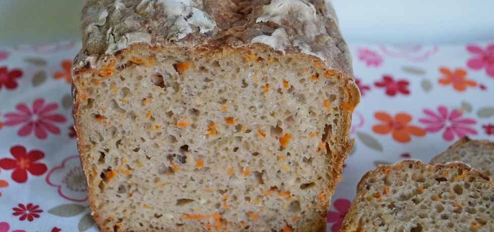 Chleb na zakwasie z marchewką (autor: alexm)