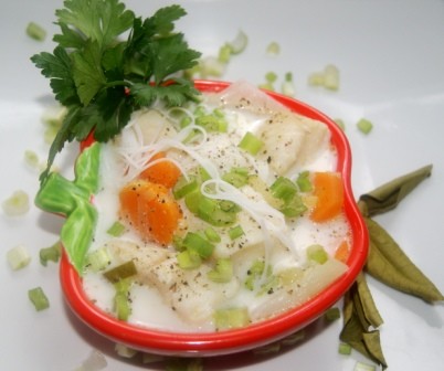 Rybna zupa tajska z knorrem