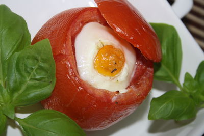 Jajka zapiekane w pomidorowych kokilkach ...