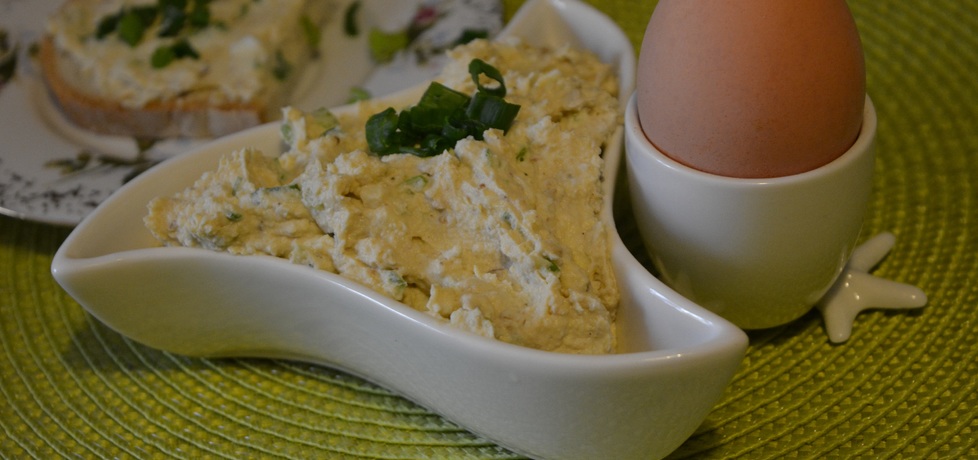 Pasta jajeczna z orzechami (autor: wafelek2601)
