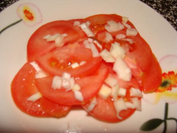 Przepis  surówka z pomidora przepis