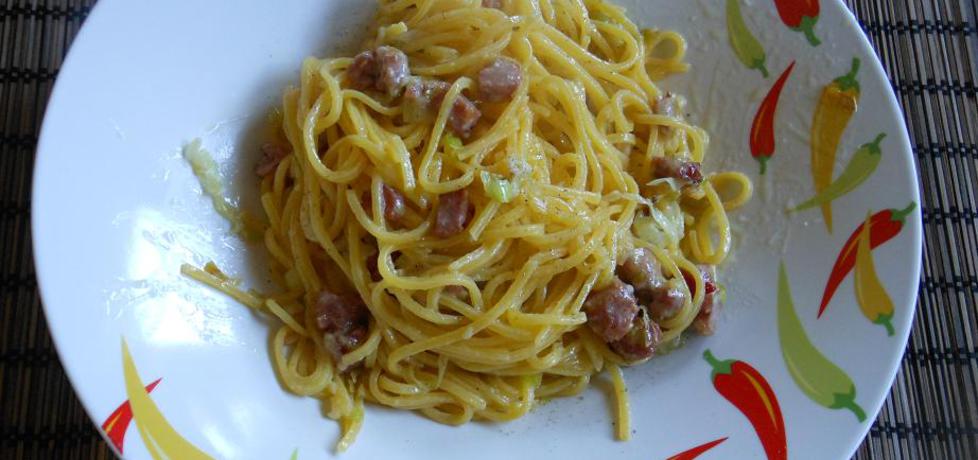 Spaghetti z białą kiełbasą (autor: iwonadd)