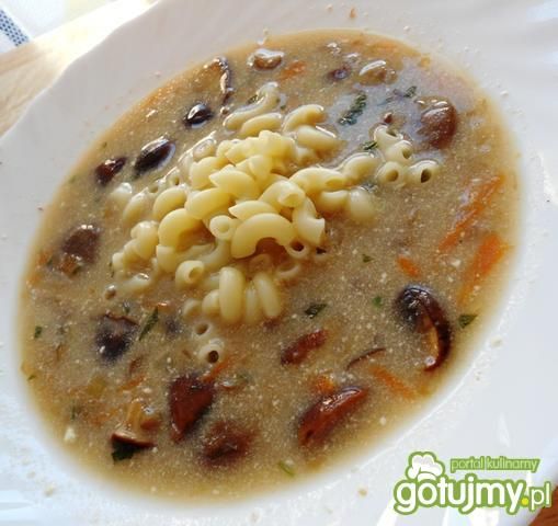 Zupy: zupa ze świeżych podgrzybków