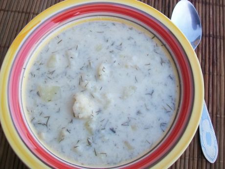 Zupy: zupa kalafiorowa z koperkiem