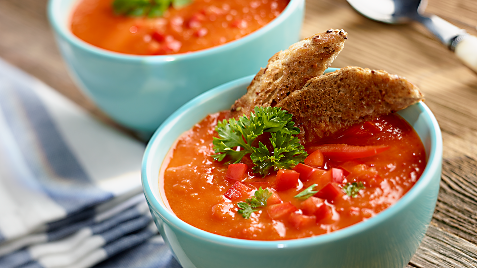 Przepis na zupę – chłodnik z pomidorów i papryki