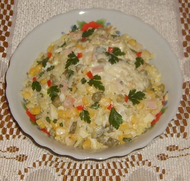 Przepis  sałatka z ryżem i szynką przepis