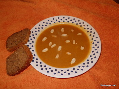 Zupa krem jarzynowy z fistaszkami
