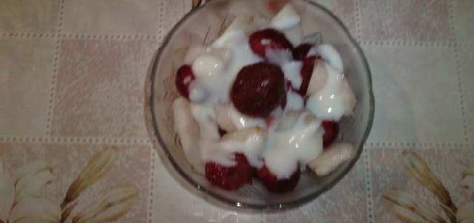 Truskawki z jogurtem waniliowym (autor: halina17)