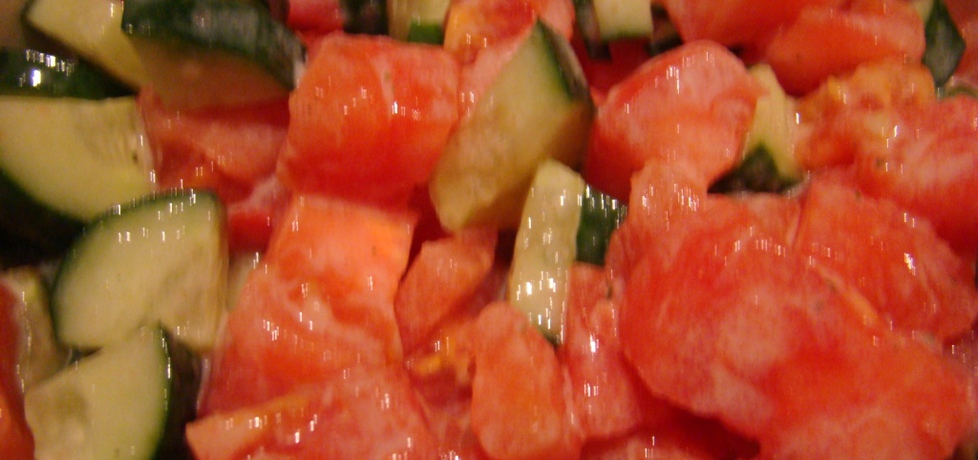 Sałatka do obiadu z pomidora i ogórka (autor: kate500 ...