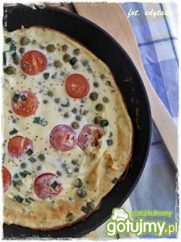 Przepis  omlet z groszkiem i cukinią przepis