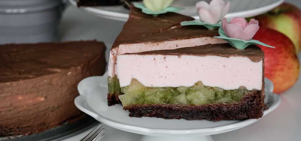Ciasto czekoladowo jabłkowe z delikatną pianką (autor: hrabina