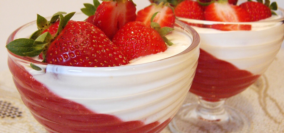 Mus rabarbarowy z jogurtem (autor: jagoda17)