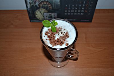 Gorące kakao z cynamonem i miodem
