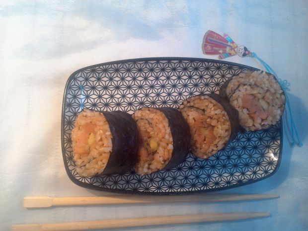 Przepis  domowe sushi z nutą sezamu-futomaki przepis