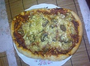 Pizza domowa  prosty przepis i składniki