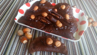 Pierogi kakaowe z czekoladą i orzechami laskowymi ...