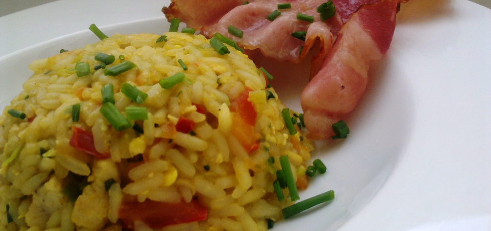 Smażony ryż z kurczakiem i jajkiem (autor: ania67)
