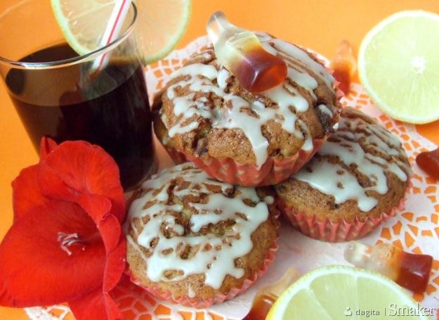Muffinki czekoladowo-orzechowe z coca-colą