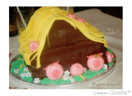 Tort urodzinowy  chlewik pełen świnek.