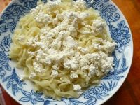 Jak przygotować makaron z białym serem? gotujmy.pl