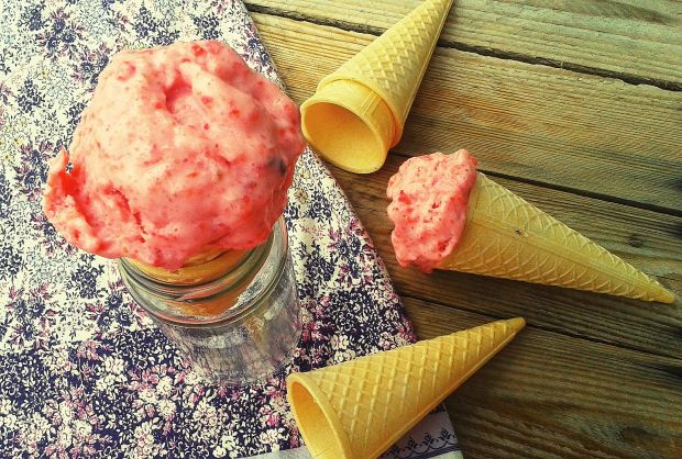 Przepis  jogurtowe lody truskawkowe przepis