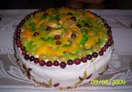 Tort z owocami