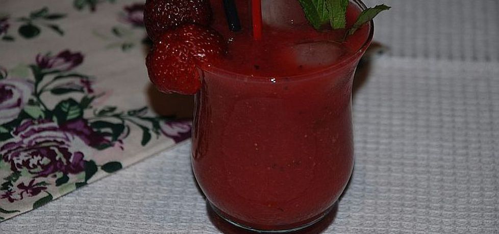 Orzeźwiający napój owocowy (autor: magula)