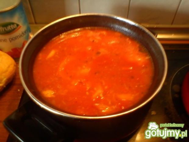 Przepis  sos pomidorowy z cebulką i pieczarkami przepis