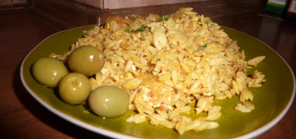 Makaron ryżowy z oliwkami i jajkiem (autor: aisoglam ...