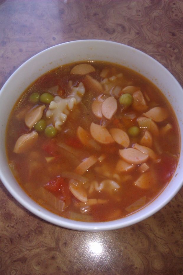 Przepis  zupa z groszkiem zielonym i pomidorami przepis