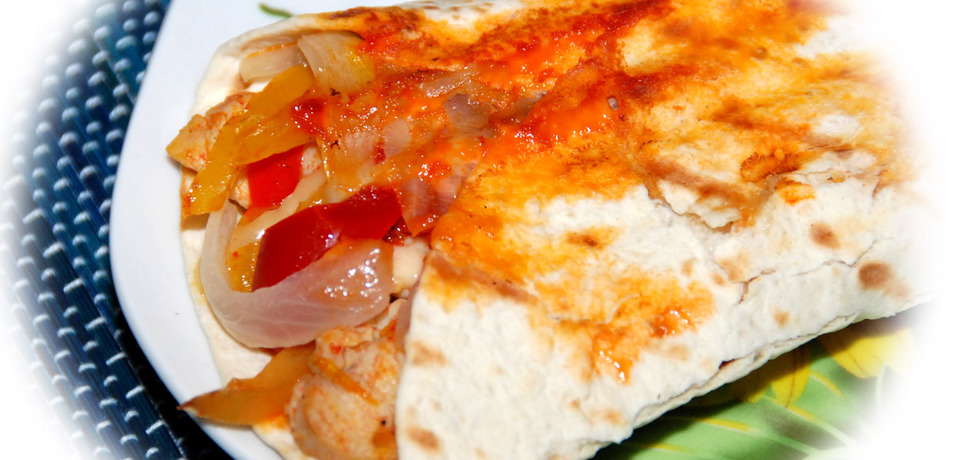 Tortilla z kurczakiem, papryką i pieczarkami (autor: fotoviderek ...