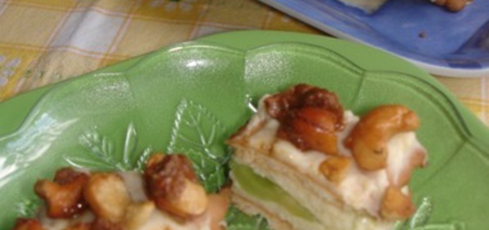 Mini serniczki gotowane z kiwi i nerkowcami (autor: ewa ...
