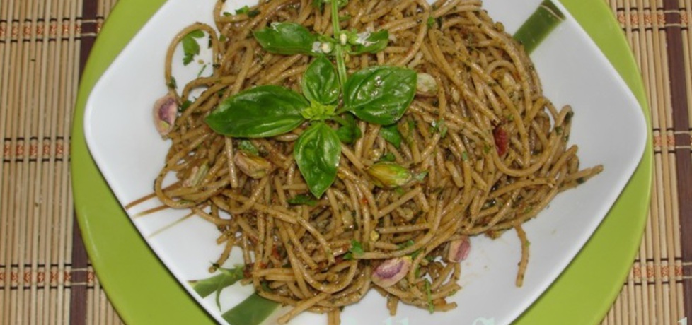 Pełnoziarniste spaghetti z pistacjowym pesto (autor: ewa ...