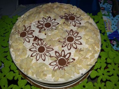 Ciasto z kremem z białej czekolady