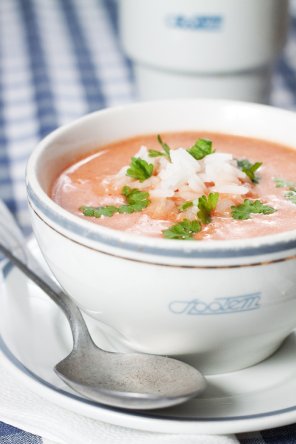 Zupa pomidorowa z ryżem  prosty przepis i składniki