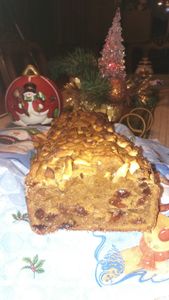 Bożonarodzeniowe wegańskie ciasto korzenne z jabłkami i ...