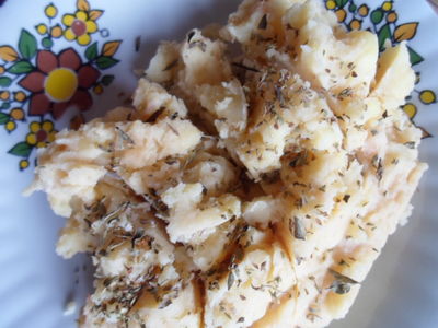 Czosnkowe puree ziemniaczane z majerankiem