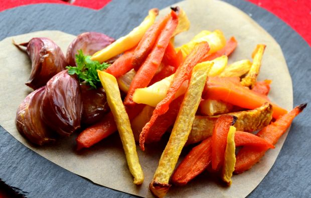 Przepis  frytki z marchewki oraz czarnej rzepy przepis