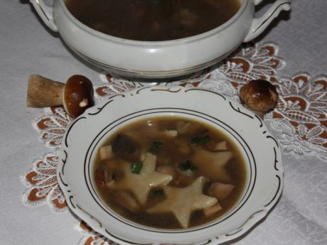 Przepis  zupa grzybowa z gwiazdkami przepis