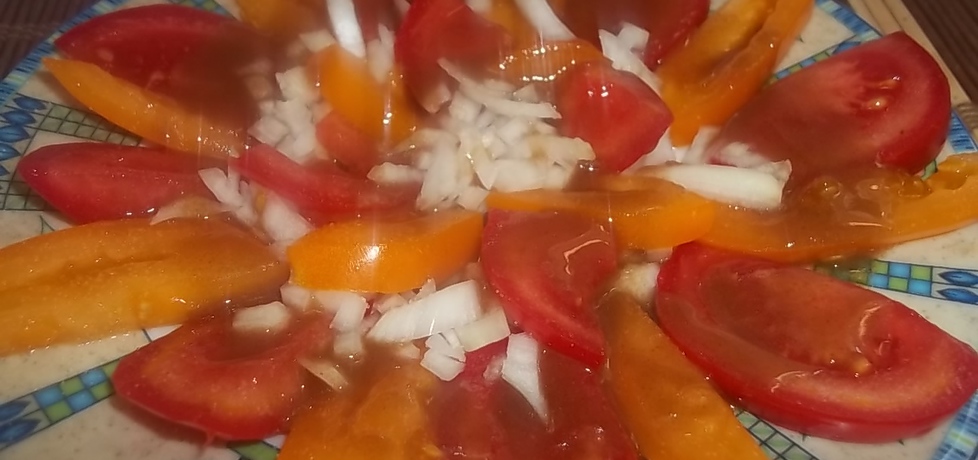 Prosta sałatka podwójnie pomidorowa (autor: beatris ...
